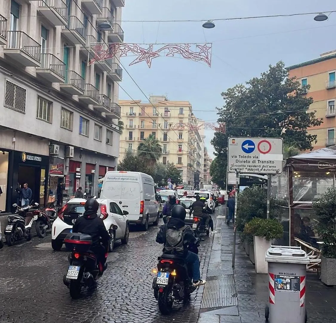 Maison Toledo 376 Naples